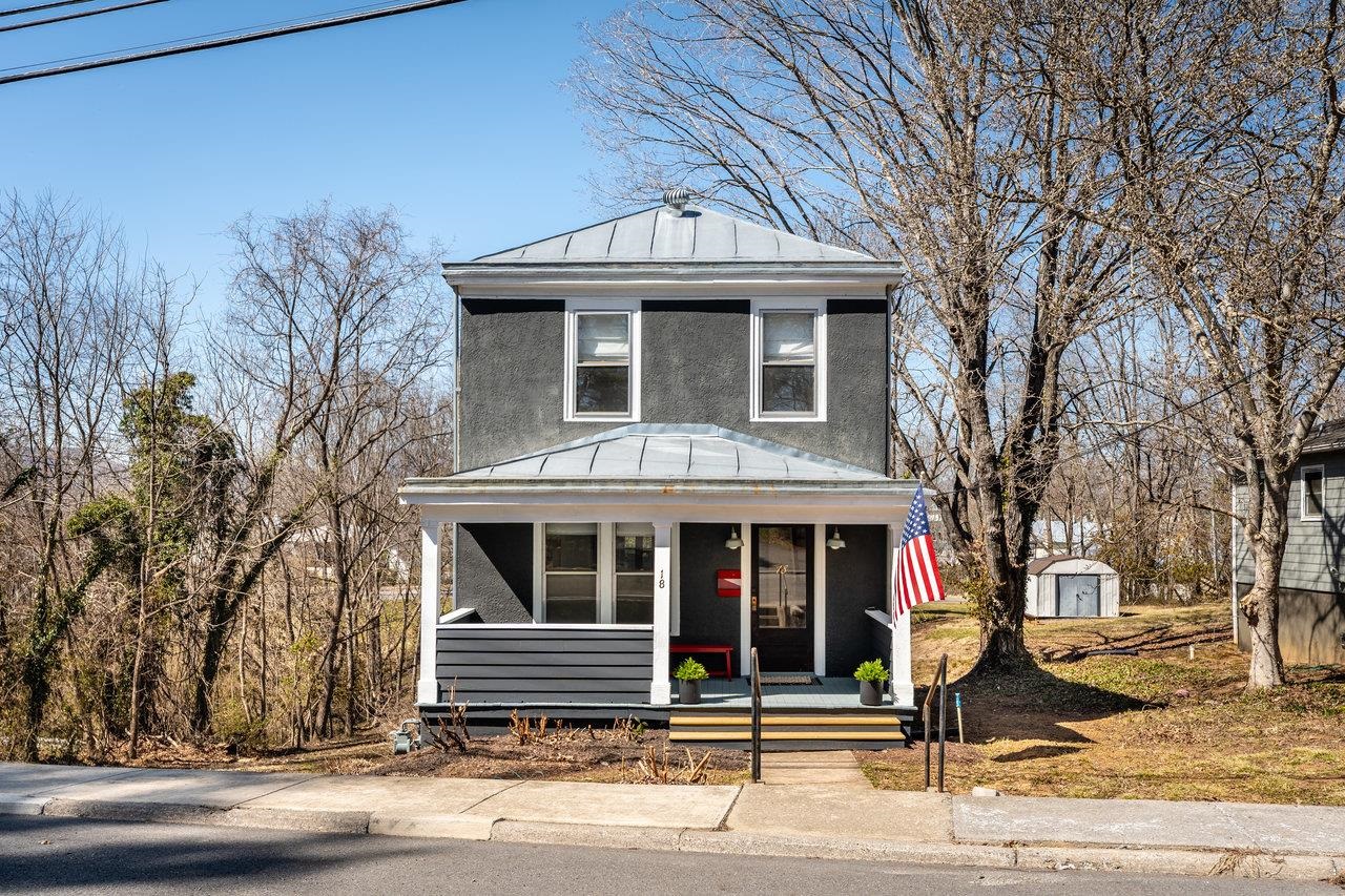 18 N LEWIS ST
