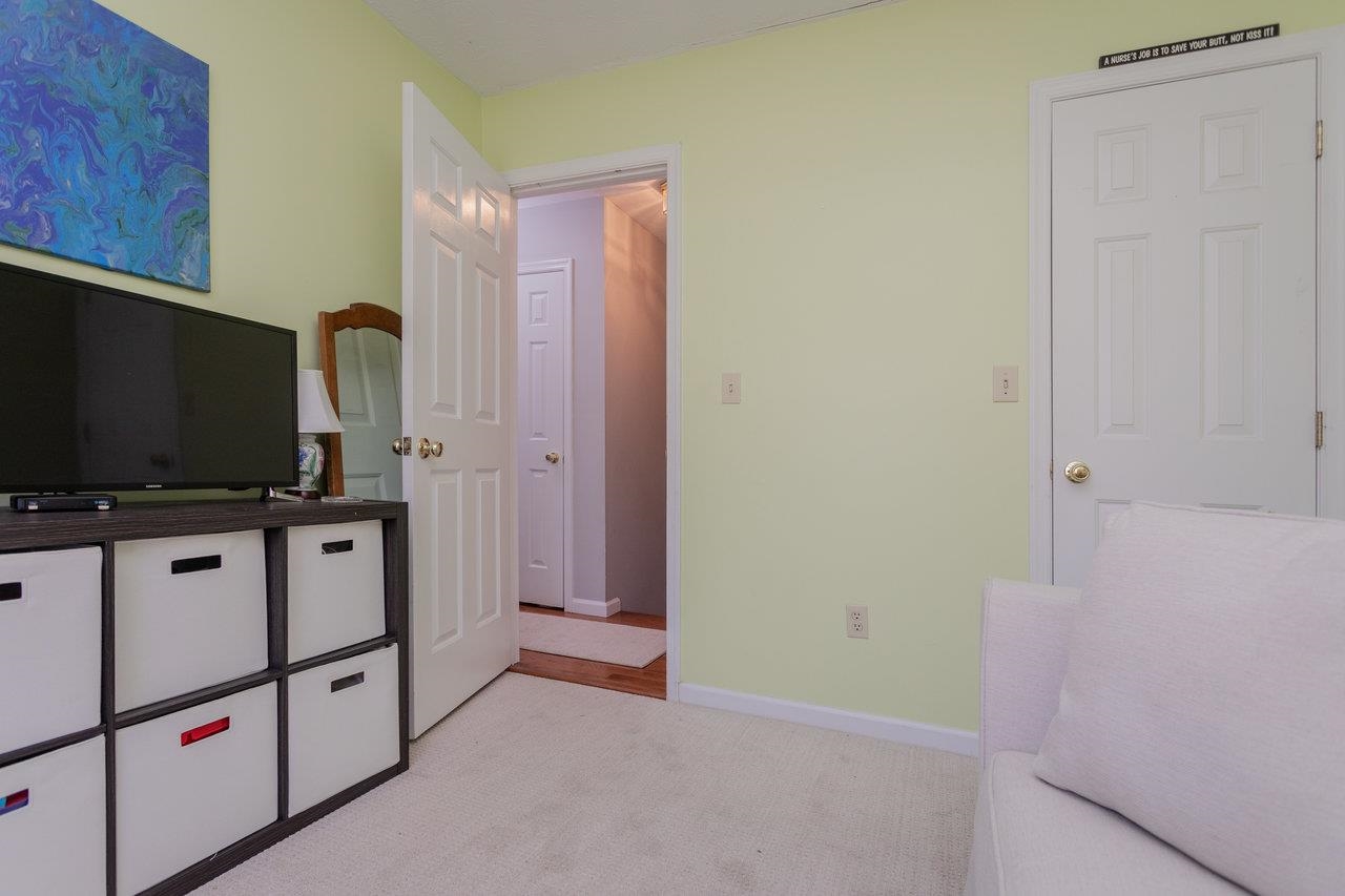 3426 REDBUD LN