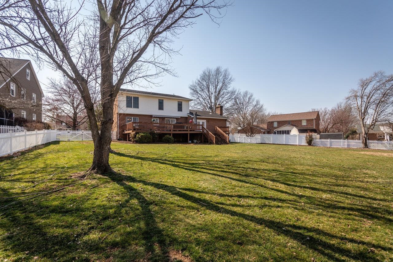 3426 REDBUD LN