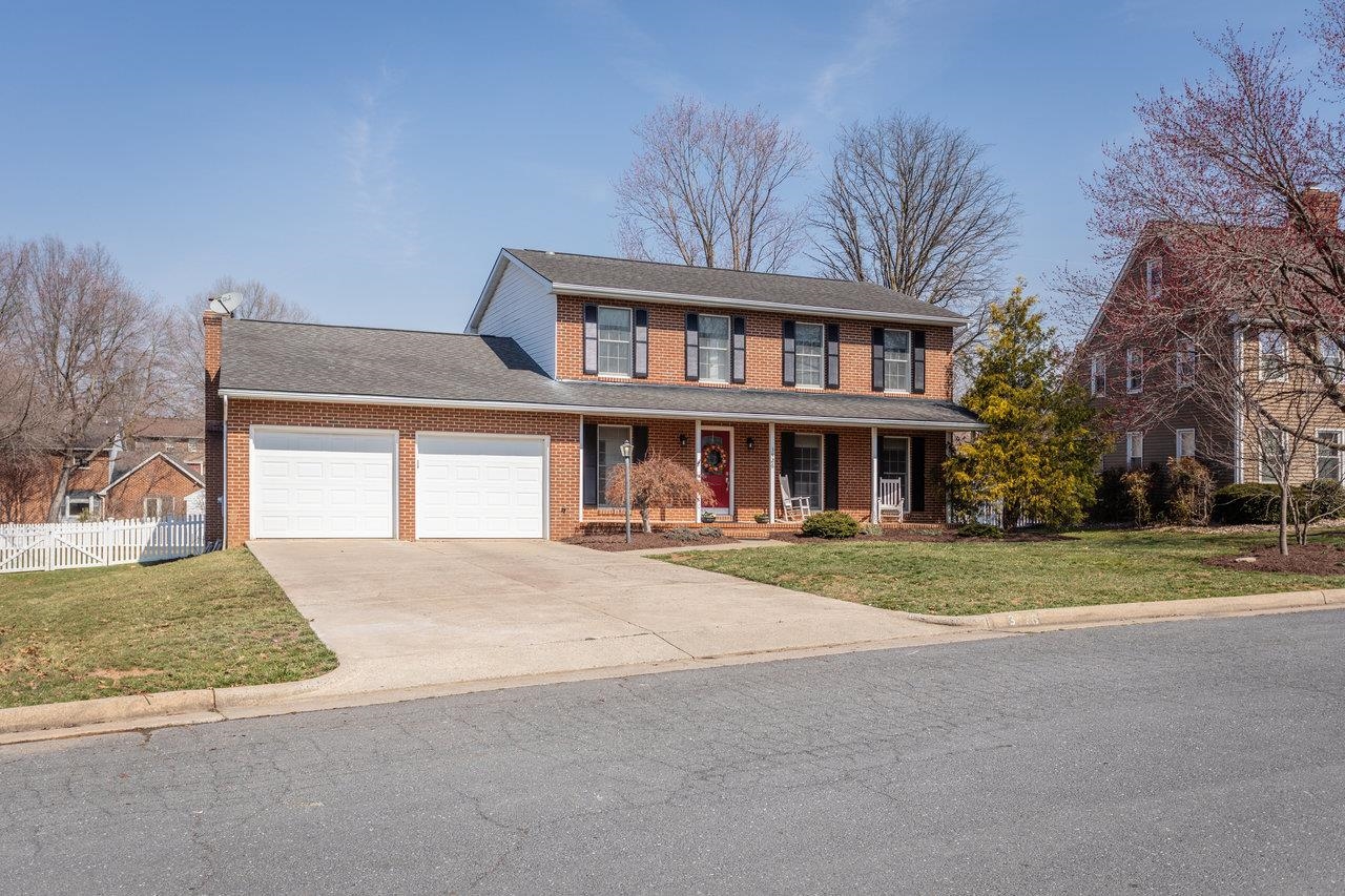3426 REDBUD LN