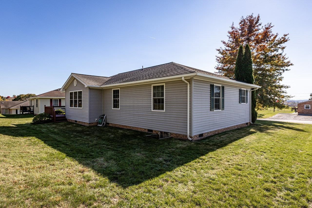 111 PRICE DR