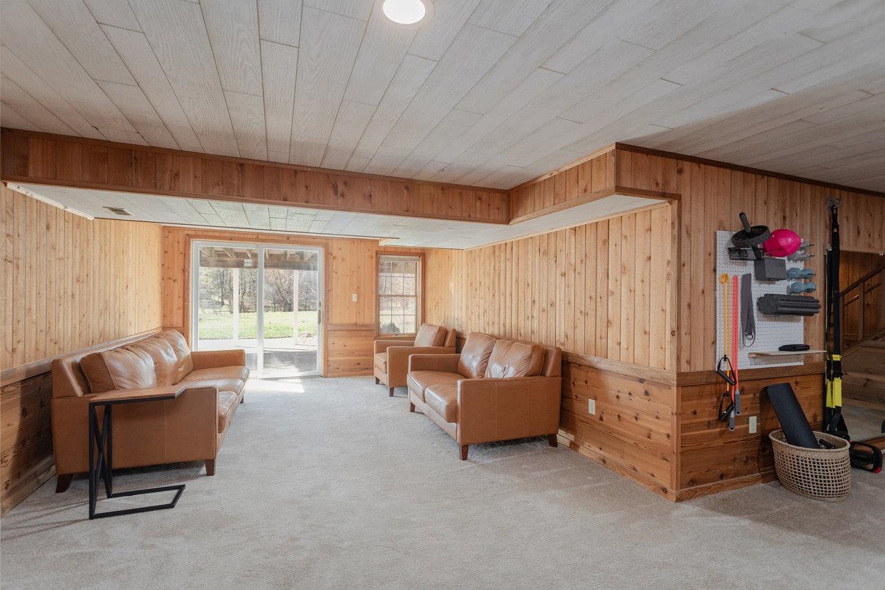 3130 SHEN LAKE DR