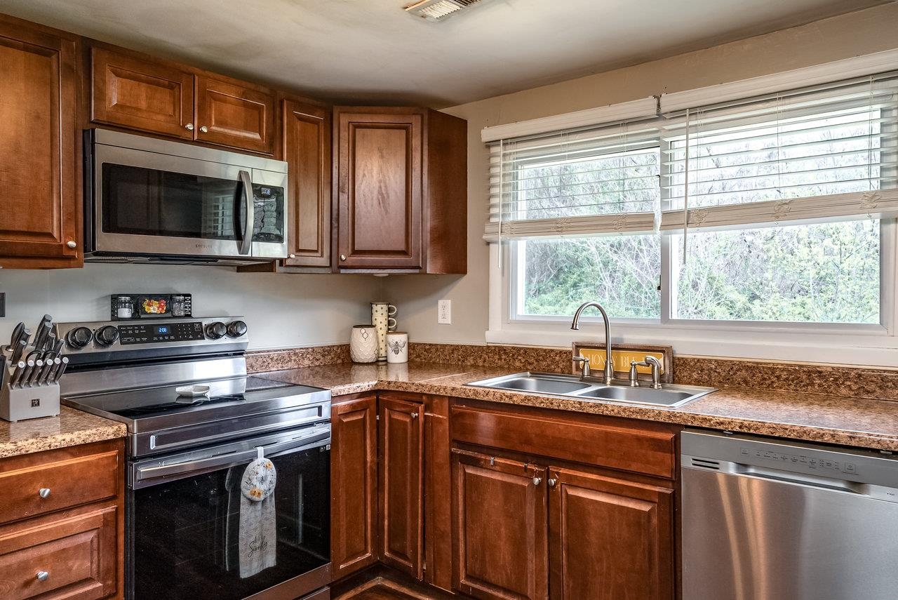 275 IDA HOLLOW RD
