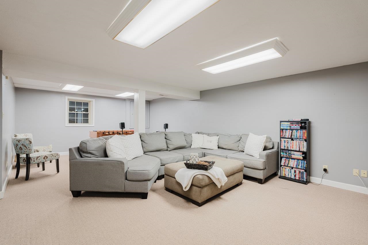 104 HUNTSHIRE PL