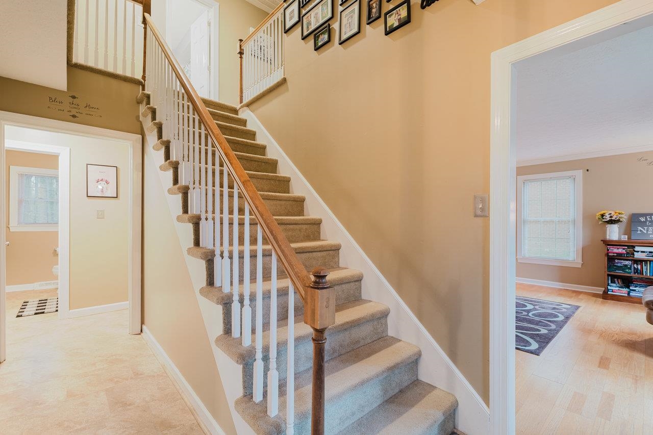 104 HUNTSHIRE PL