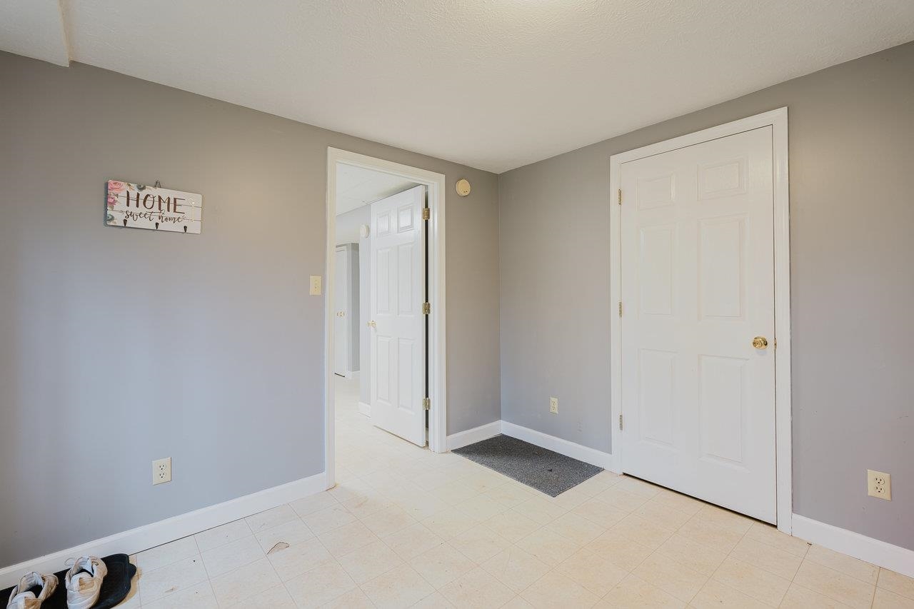 104 HUNTSHIRE PL