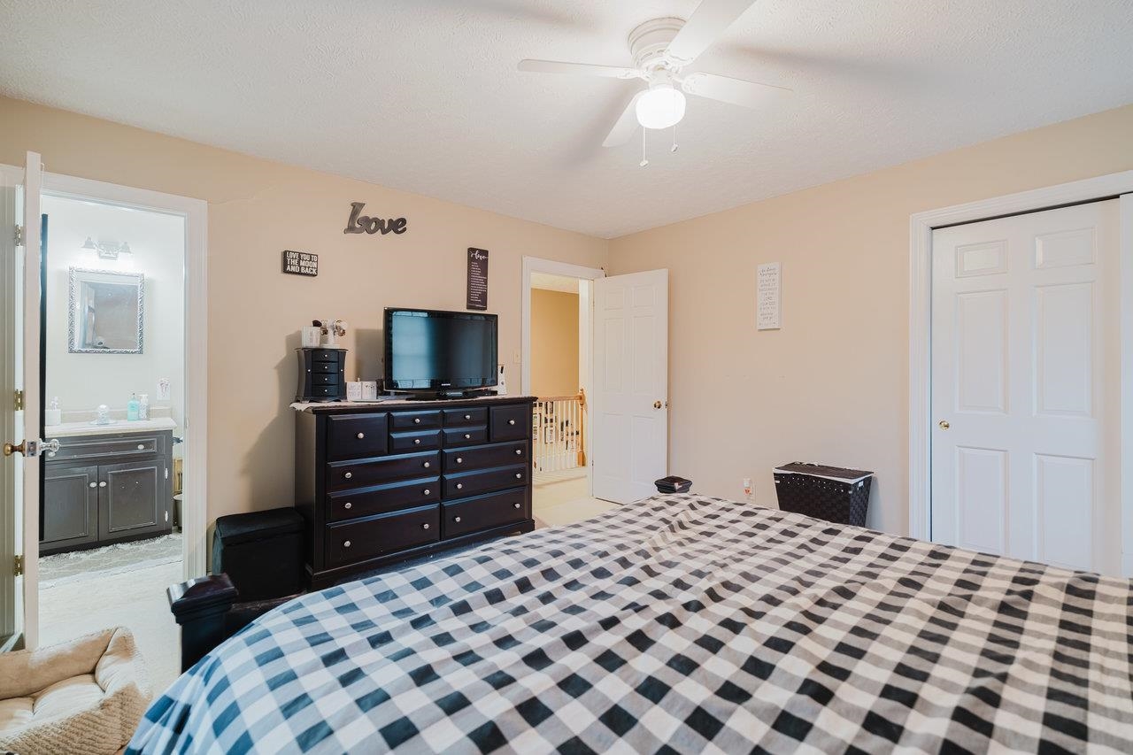 104 HUNTSHIRE PL
