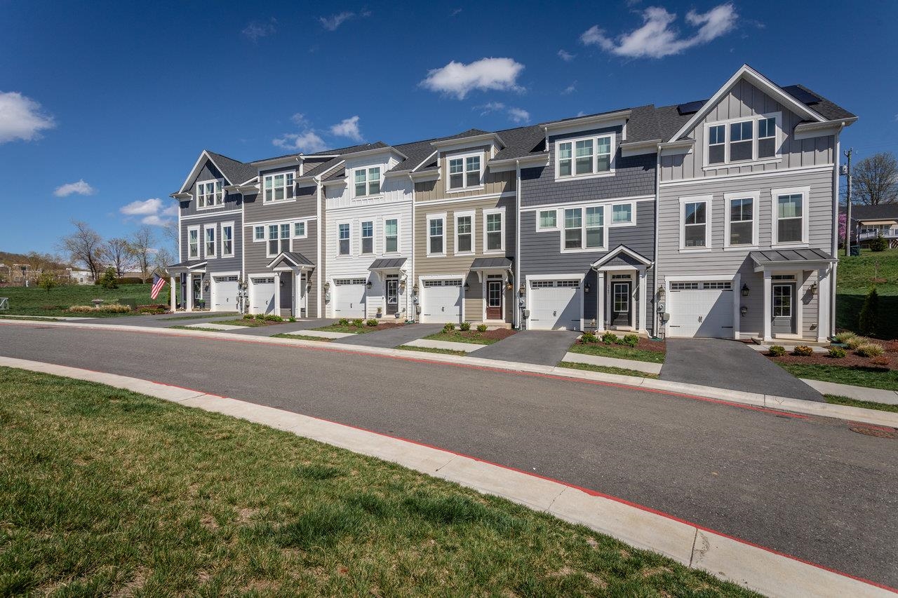 3393 MONTEREY DR