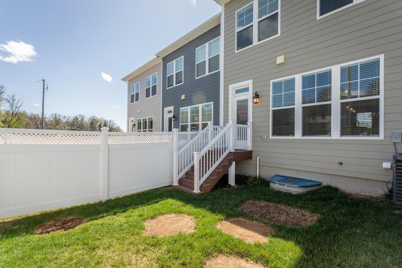 3393 MONTEREY DR