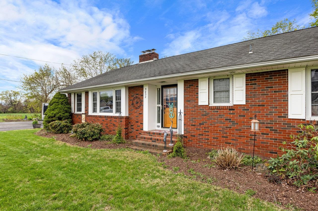 9452 MCGAHEYSVILLE RD