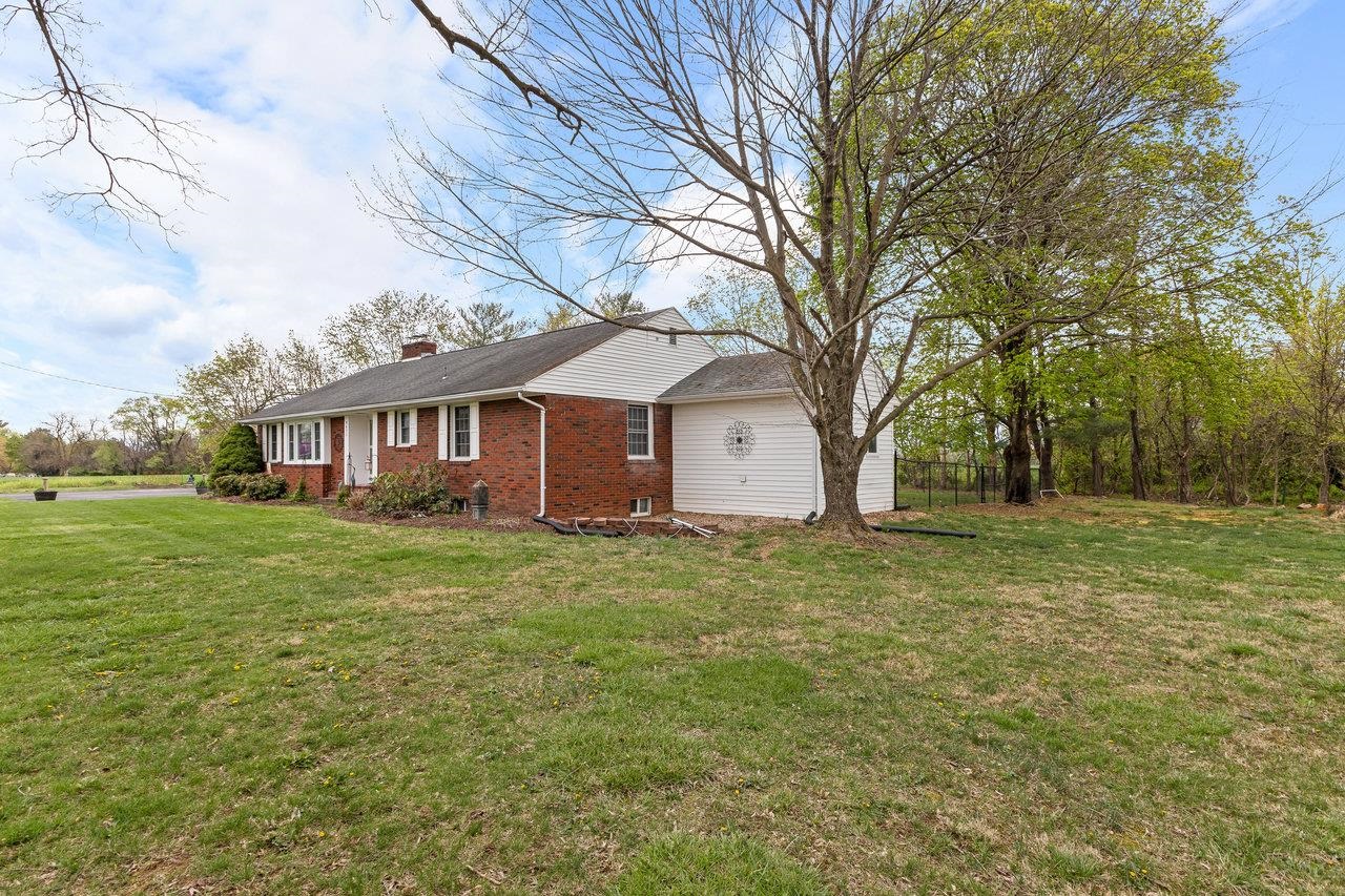 9452 MCGAHEYSVILLE RD
