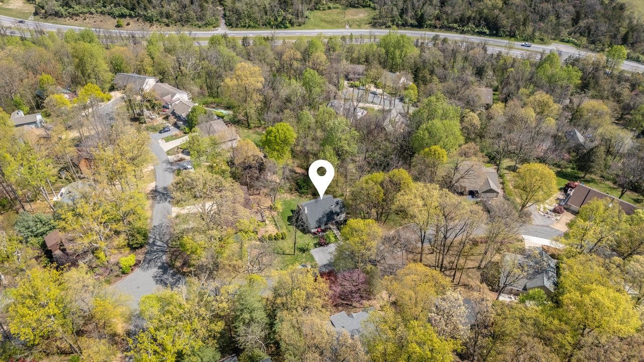 588 FLOWER DR