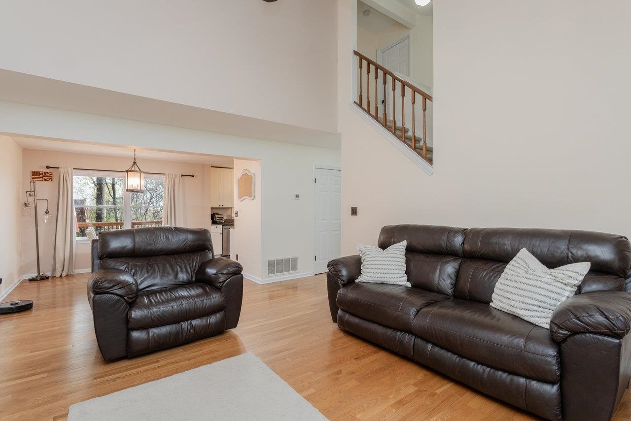 588 FLOWER DR