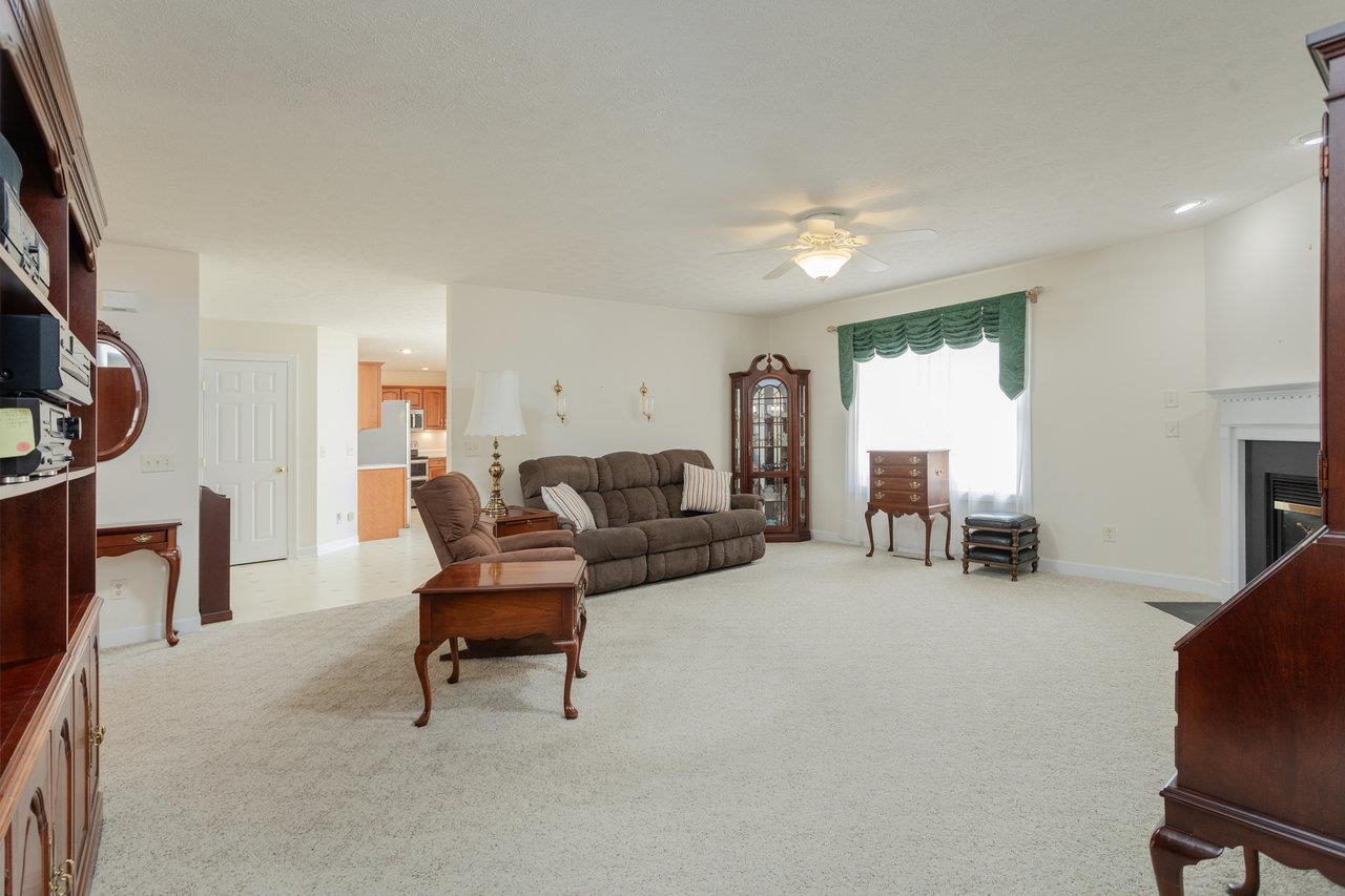 2799 GREENWAY CT