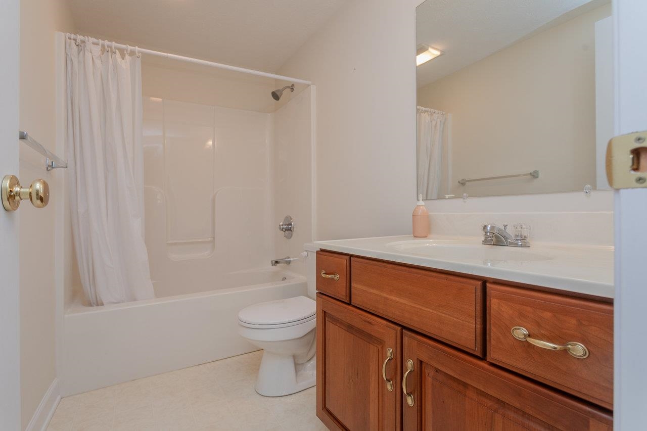 2799 GREENWAY CT