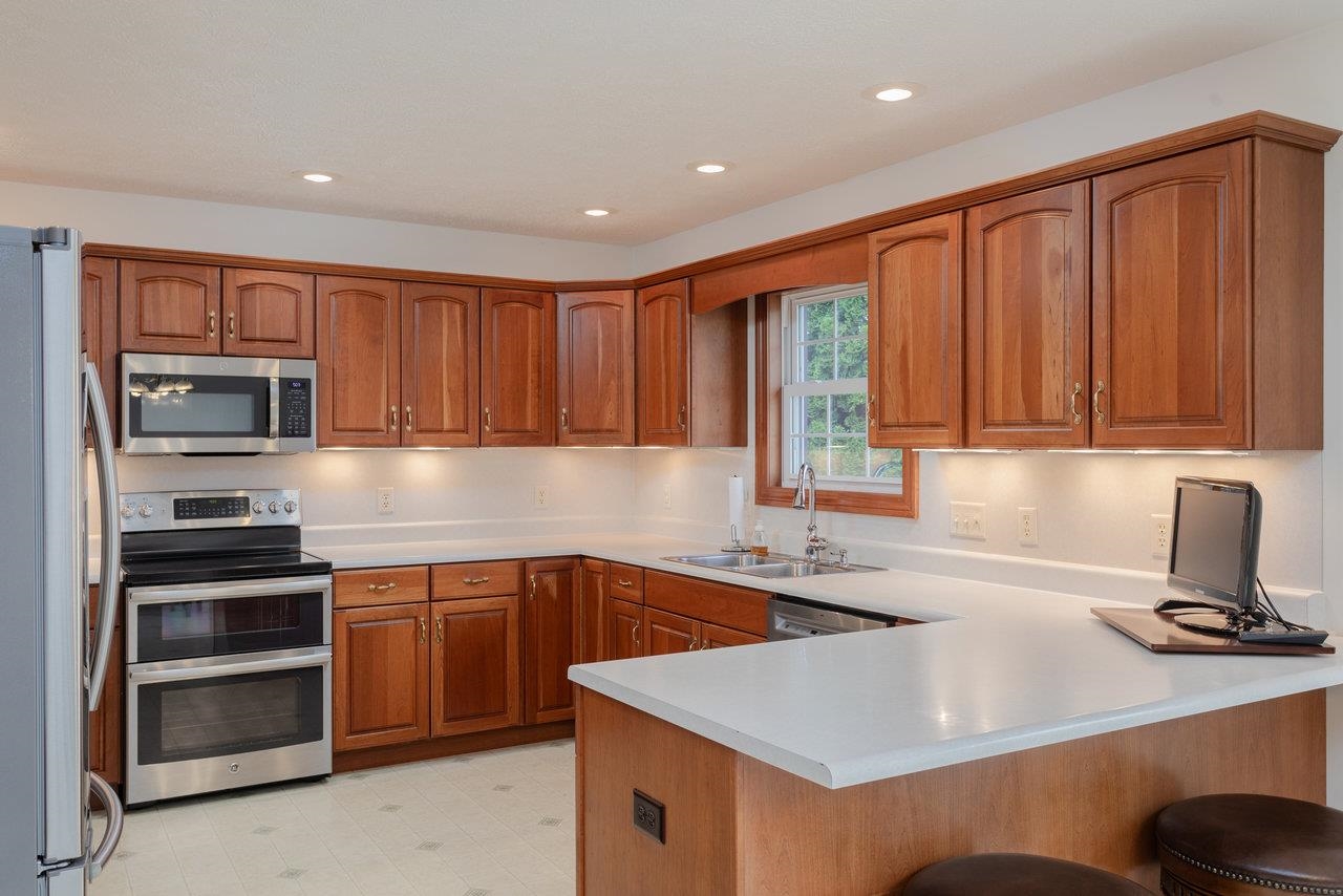 2799 GREENWAY CT