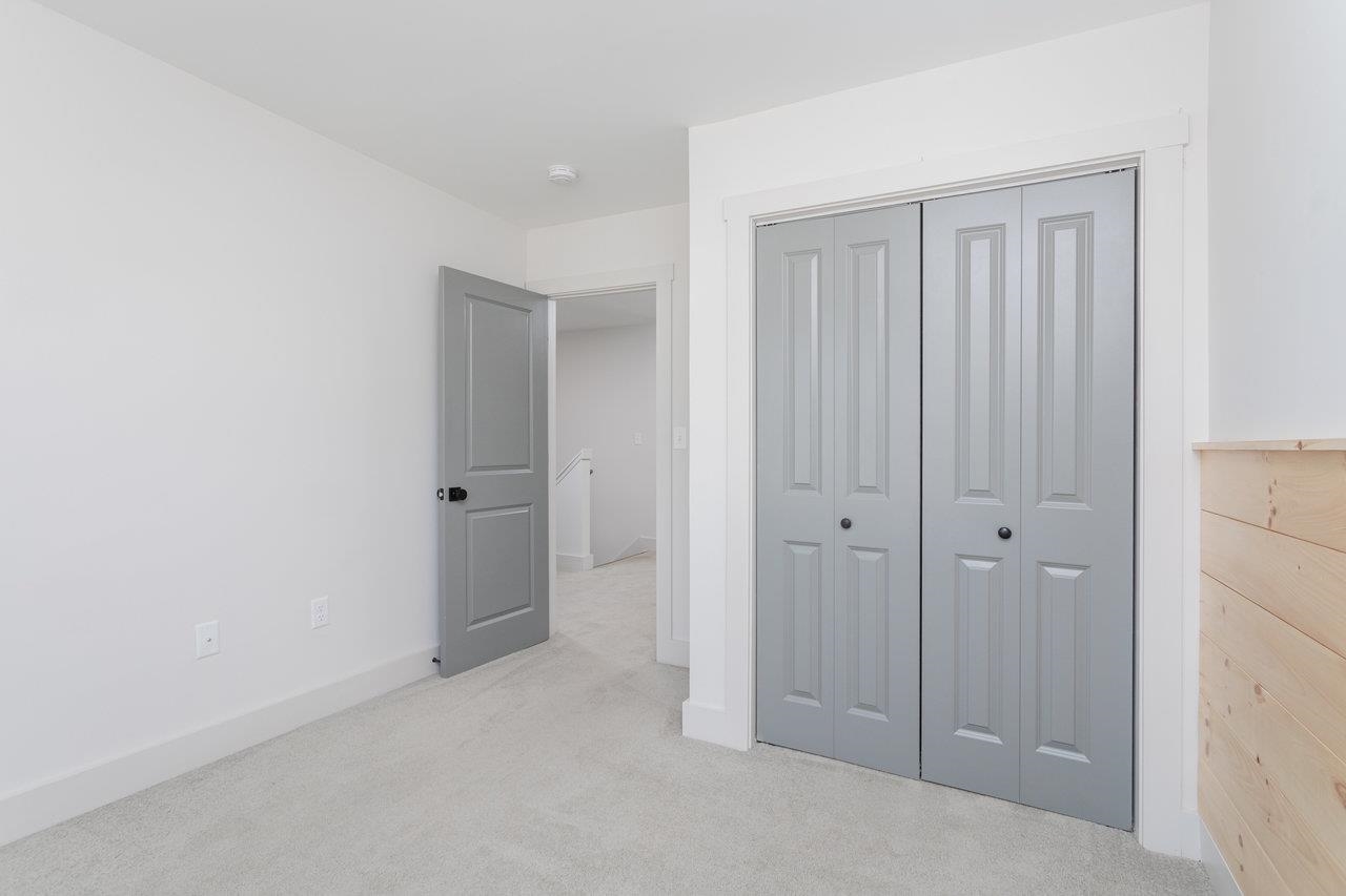 14 FIELD CT