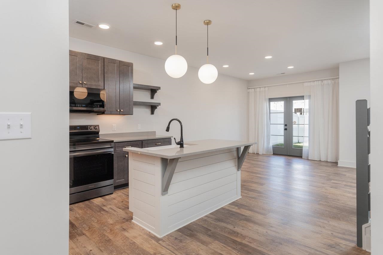 14 FIELD CT