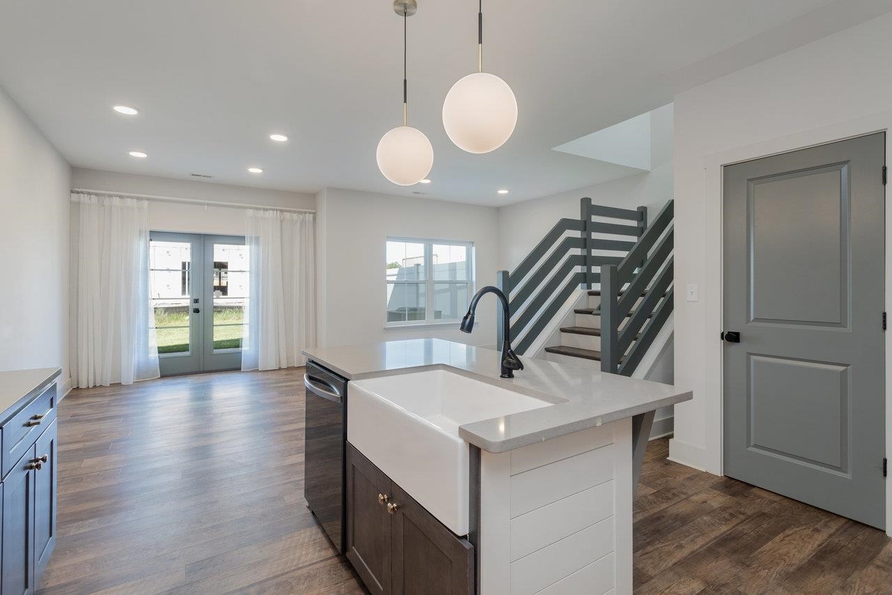 14 FIELD CT