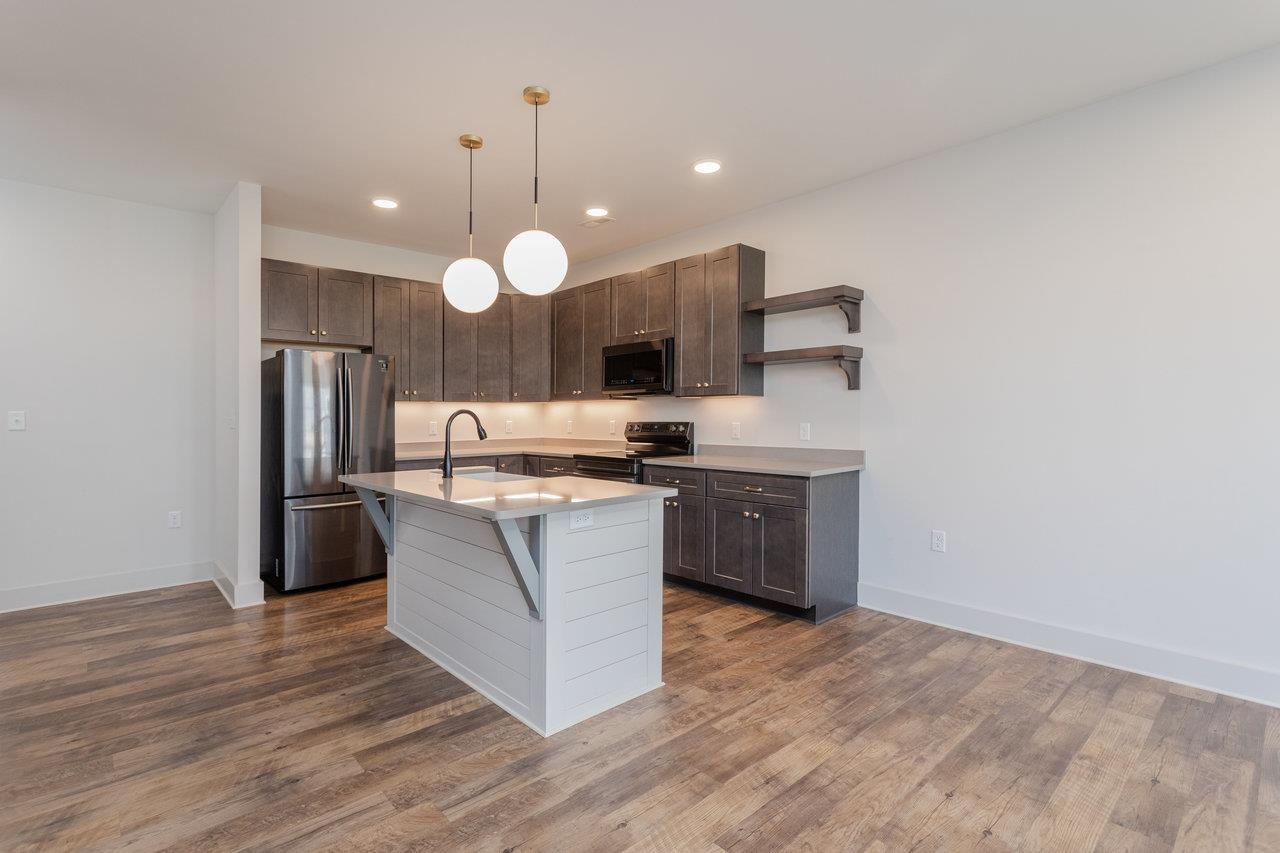 14 FIELD CT