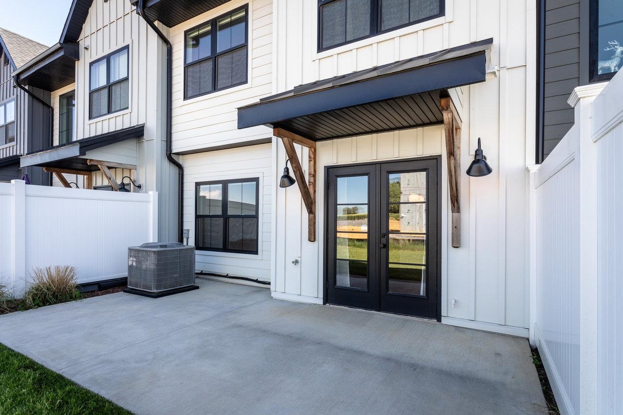 14 FIELD CT