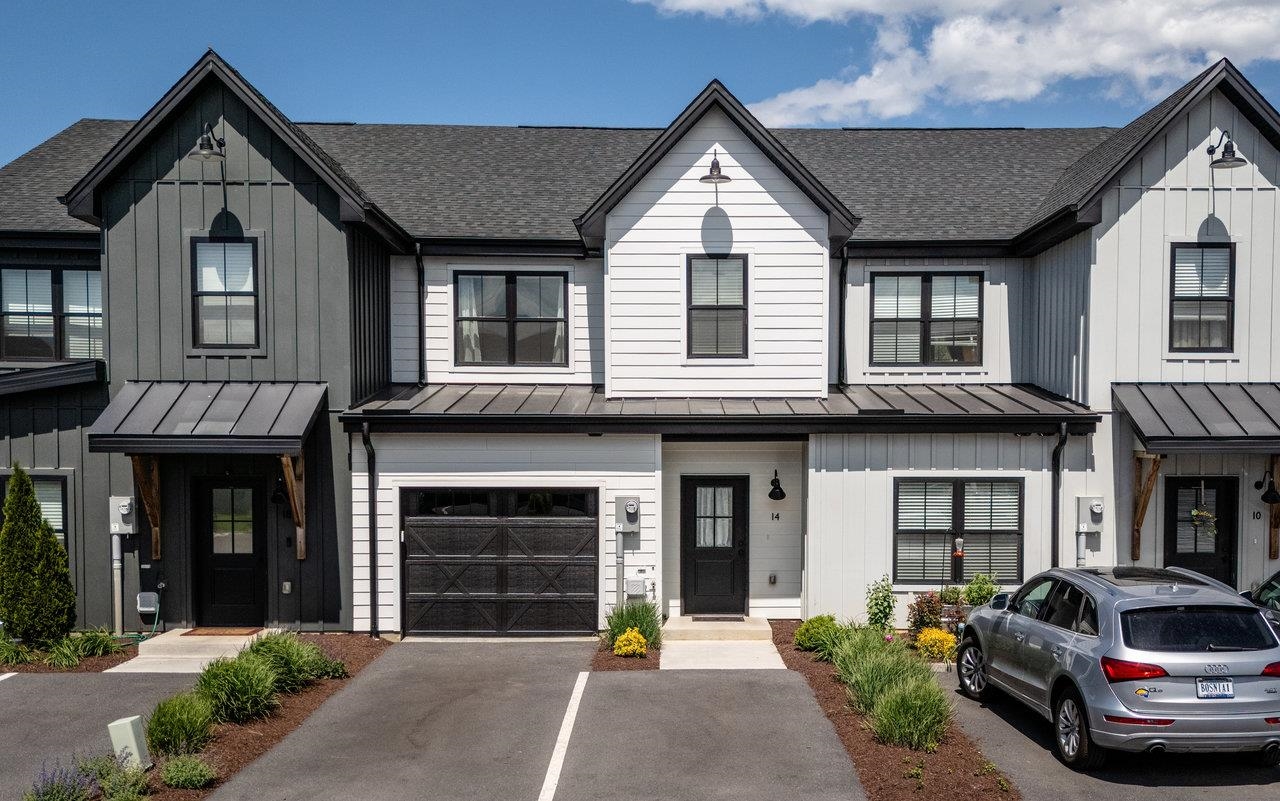 14 FIELD CT
