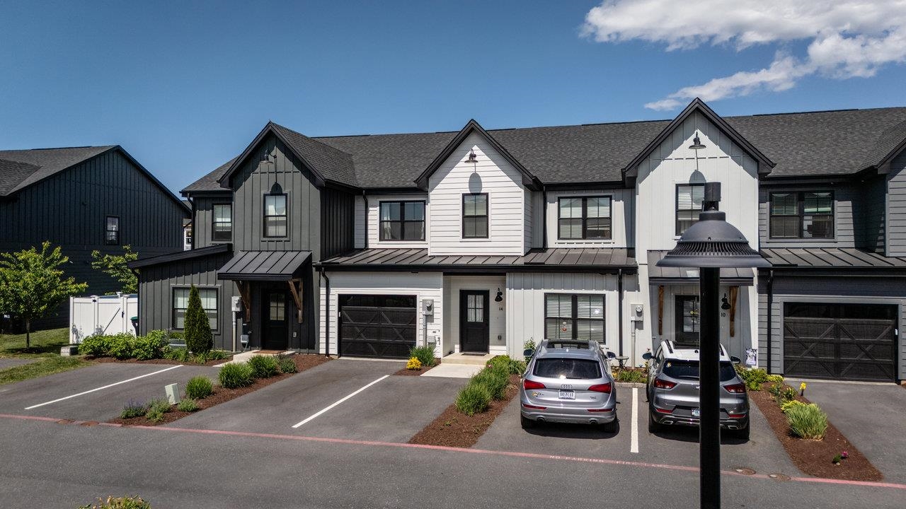14 FIELD CT