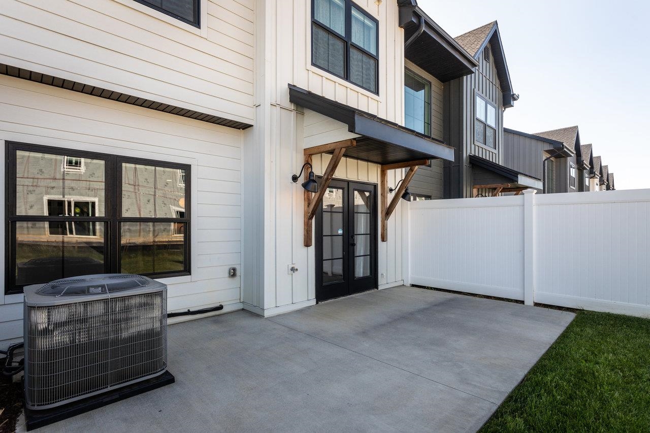 14 FIELD CT