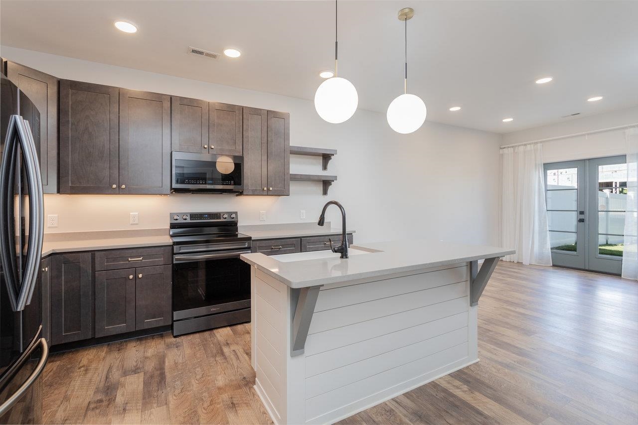 14 FIELD CT