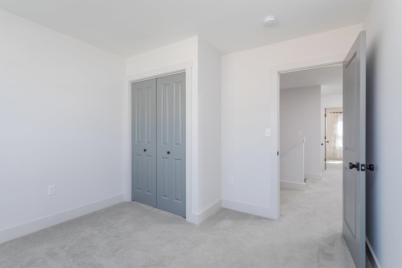14 FIELD CT