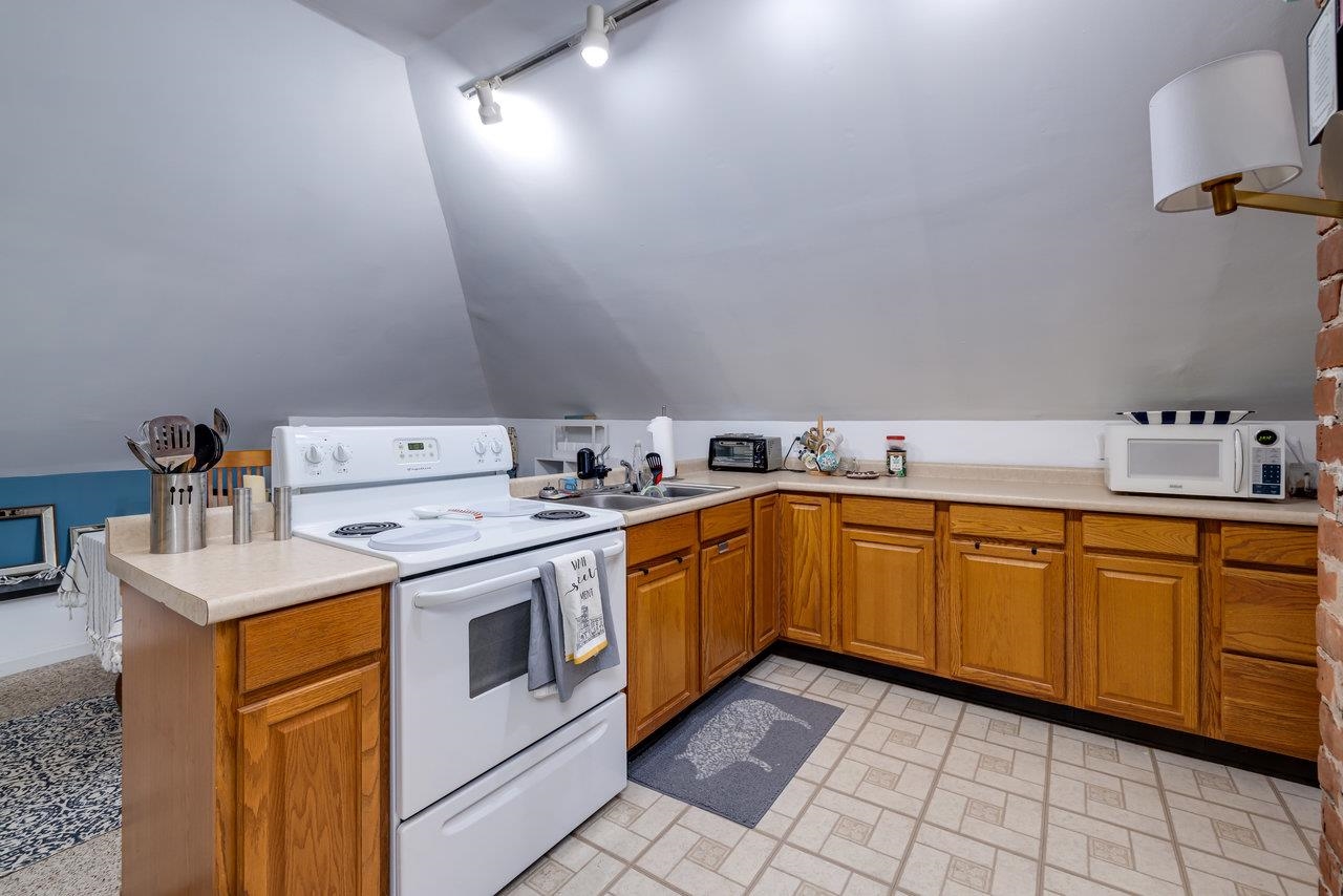 289 NEWMAN AVE