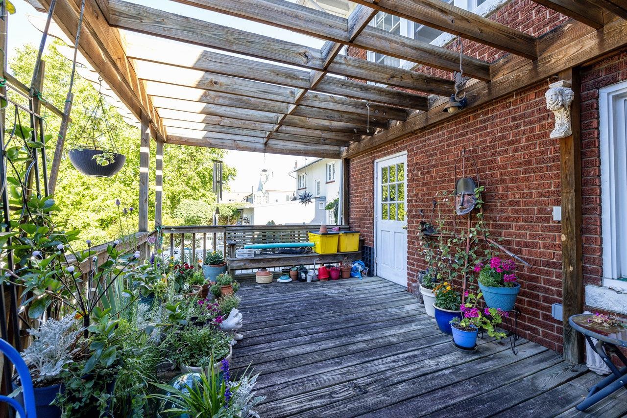 289 NEWMAN AVE