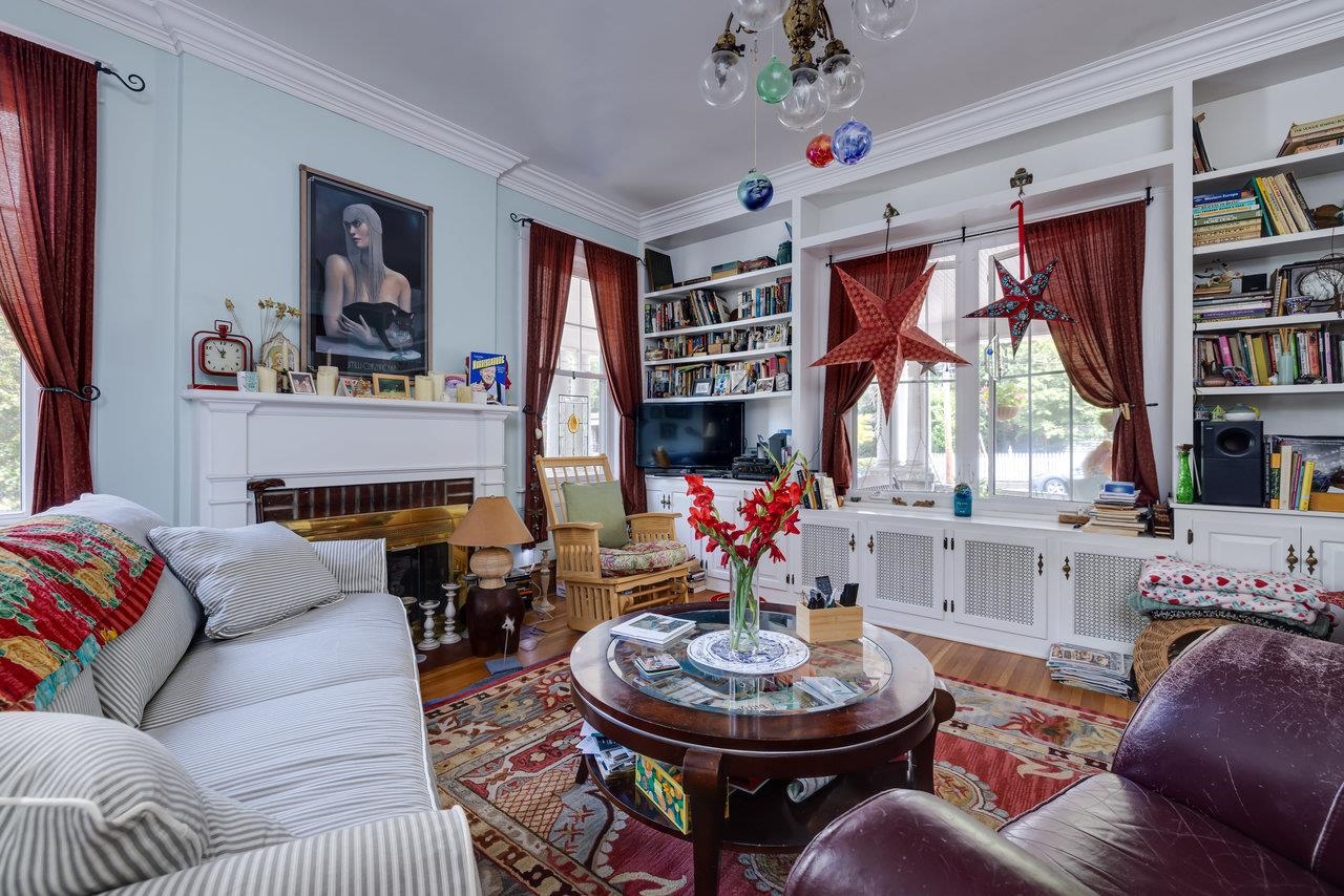289 NEWMAN AVE