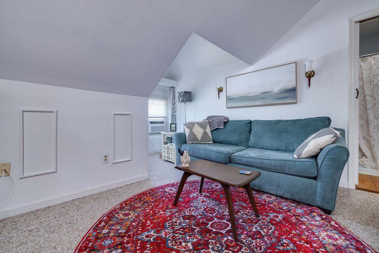 289 NEWMAN AVE