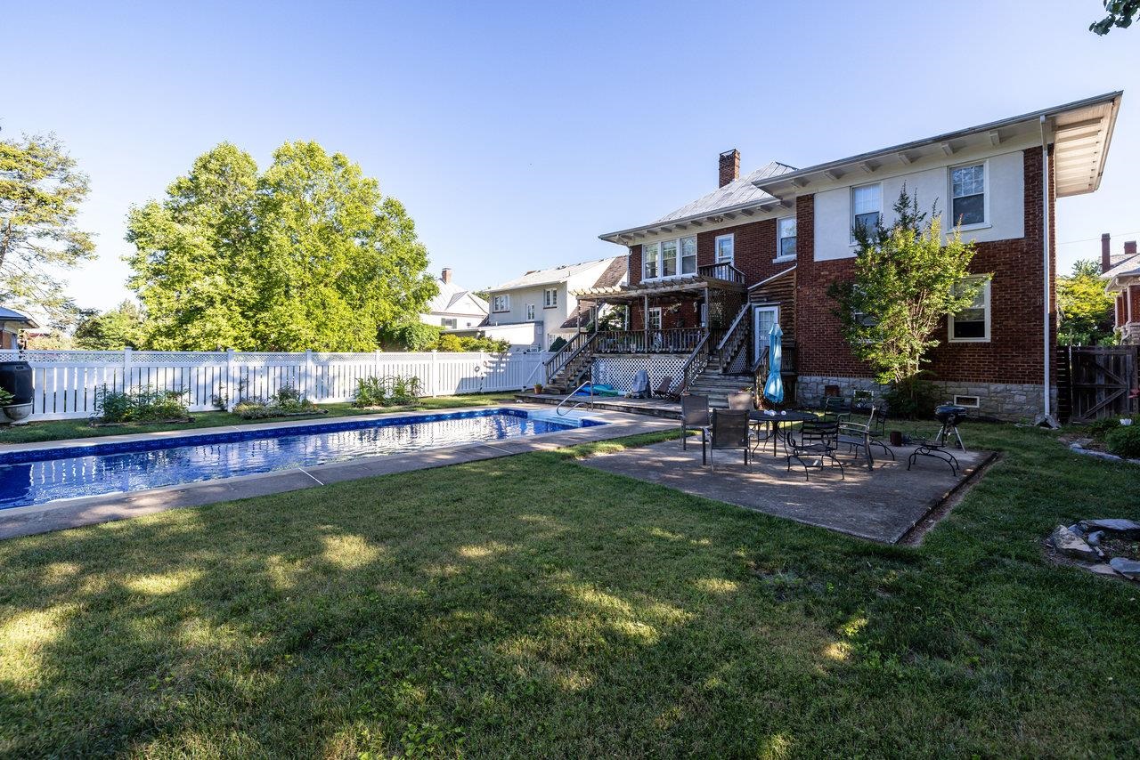 289 NEWMAN AVE