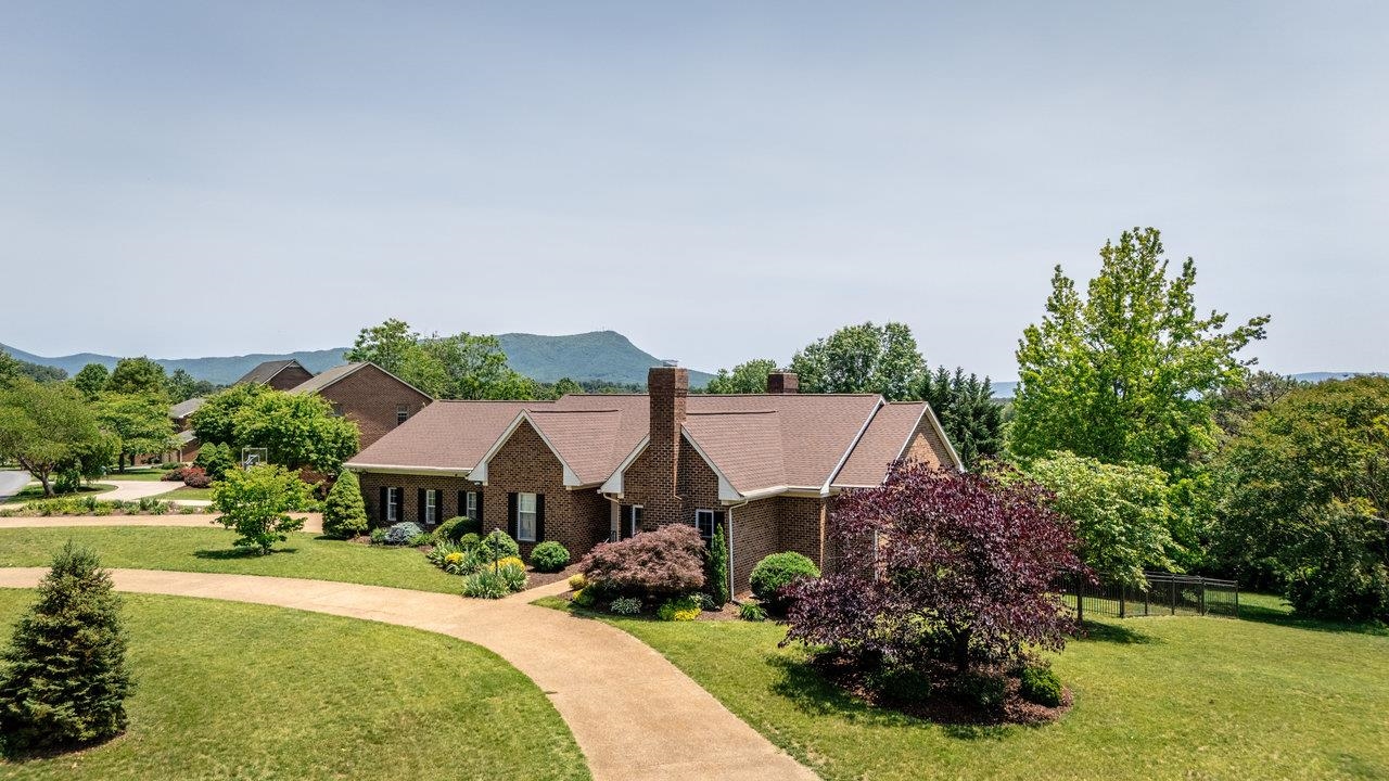 1492 CUMBERLAND DR