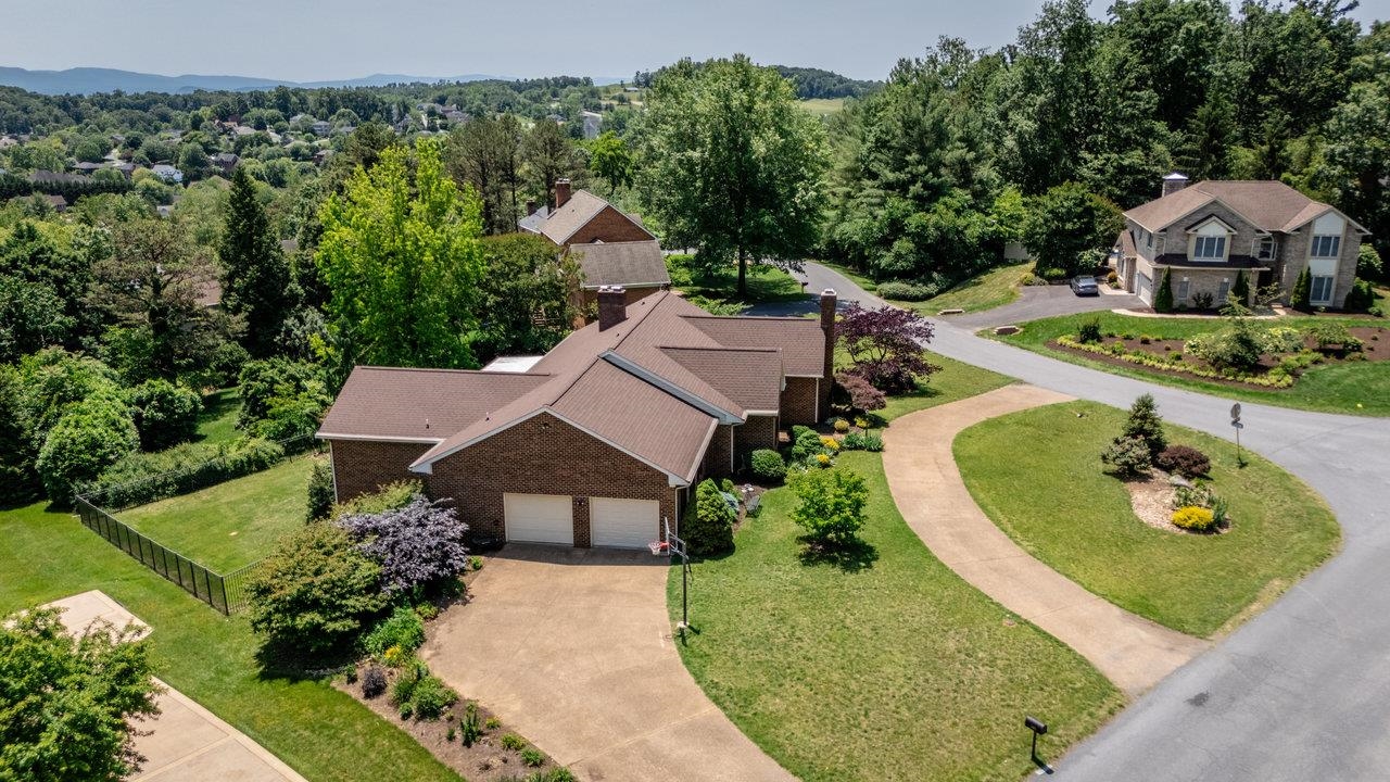 1492 CUMBERLAND DR