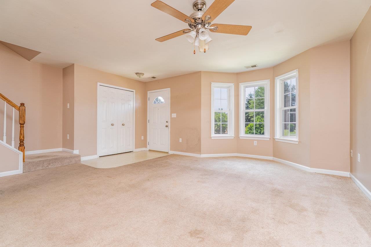 204 WILLOW OAKS DR