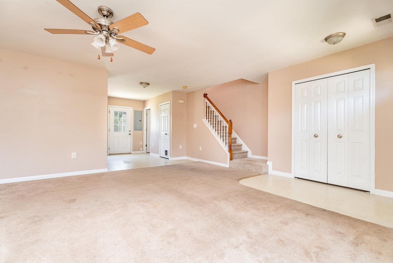204 WILLOW OAKS DR