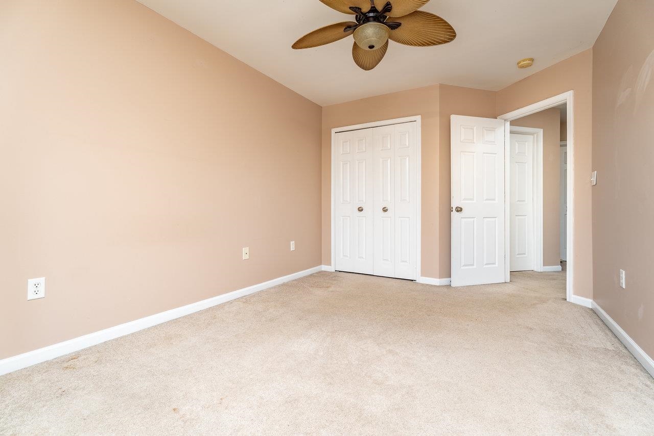 204 WILLOW OAKS DR