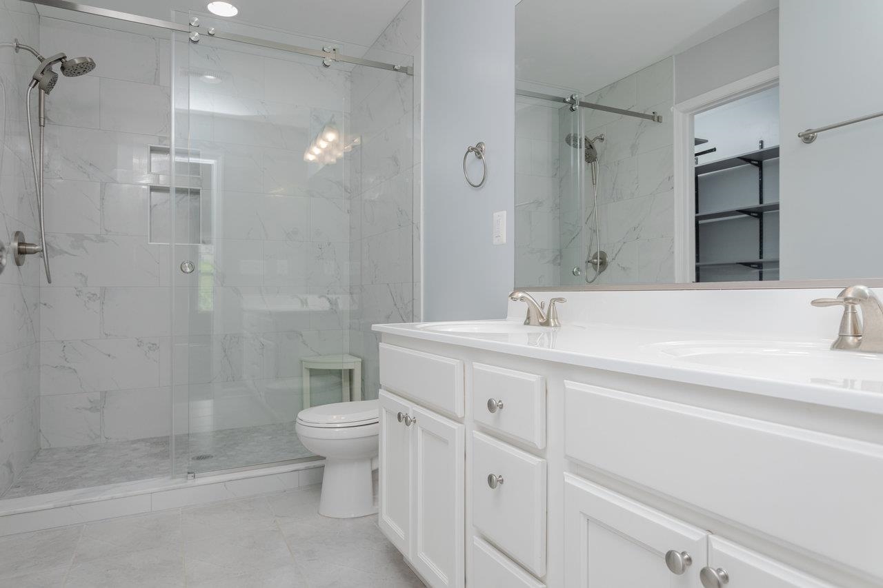 110 JILLIAN LN