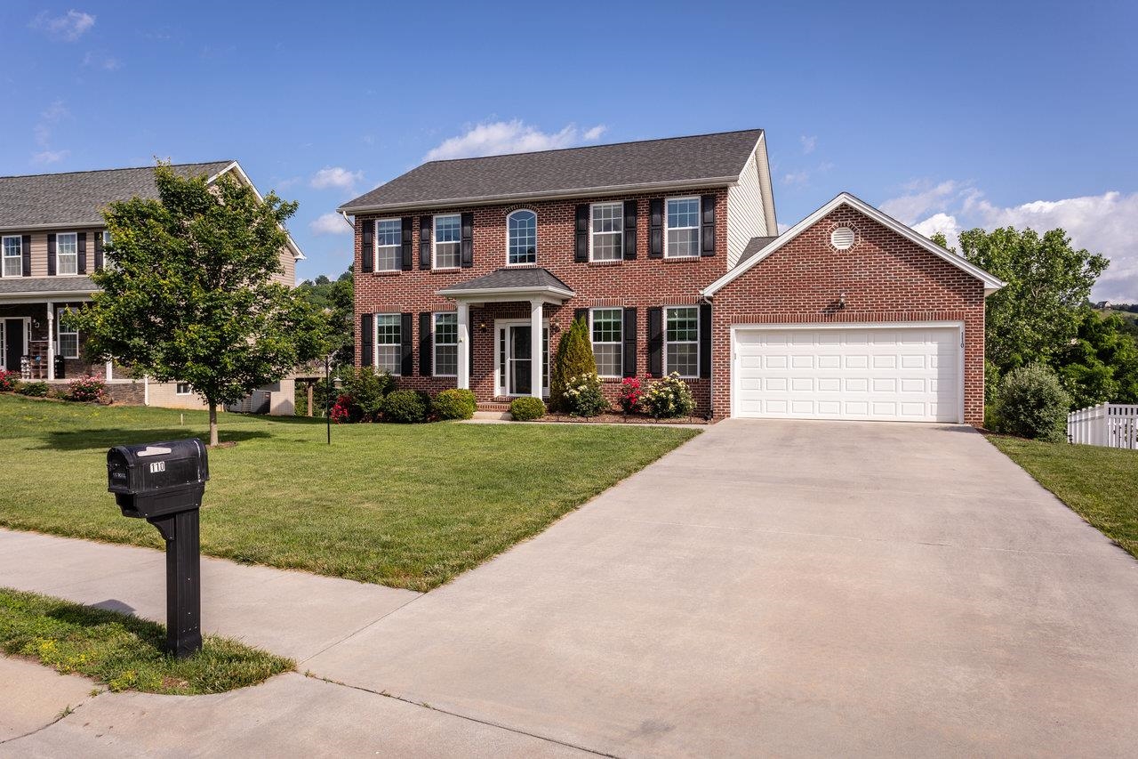 110 JILLIAN LN