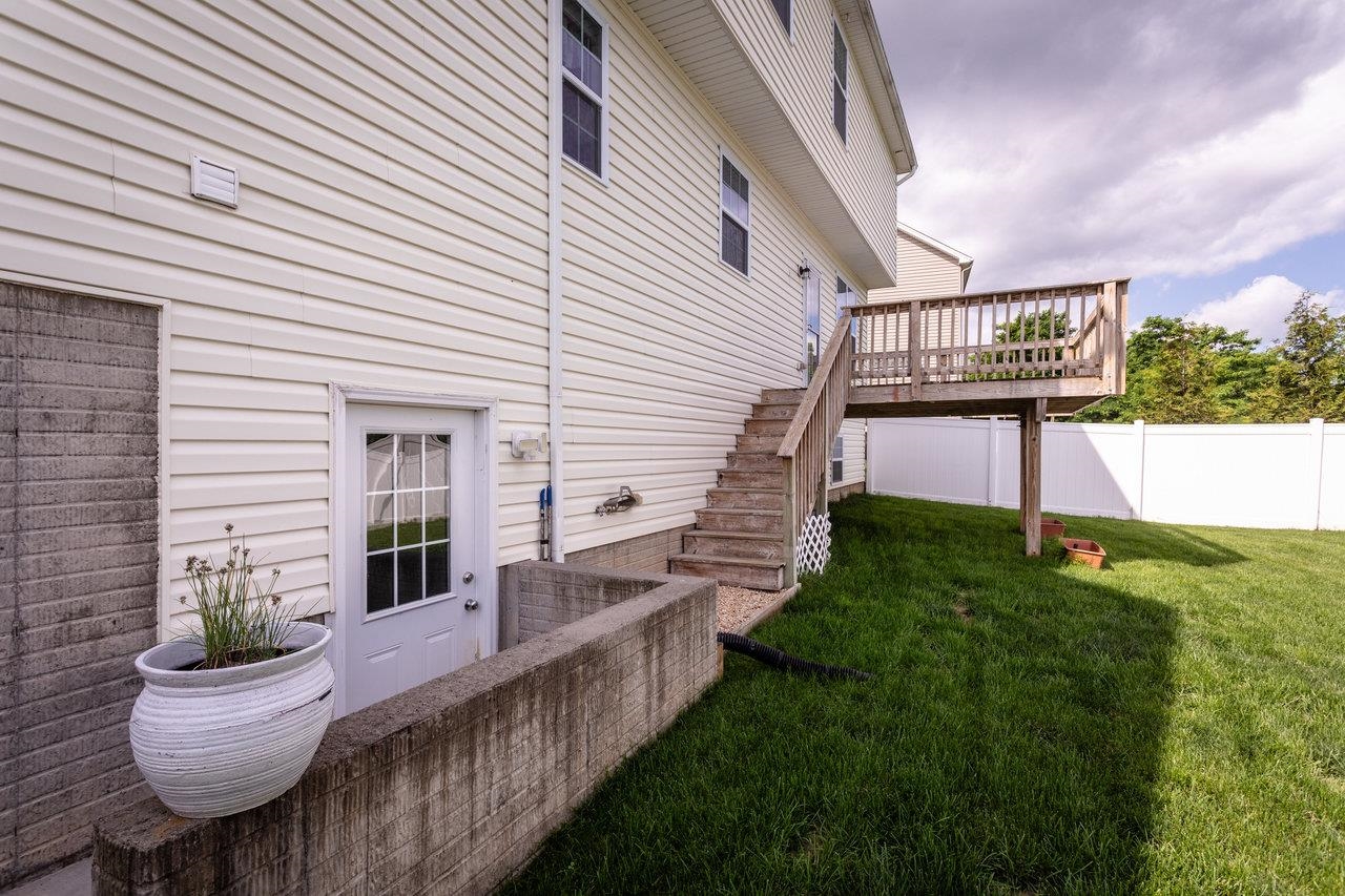 110 JILLIAN LN