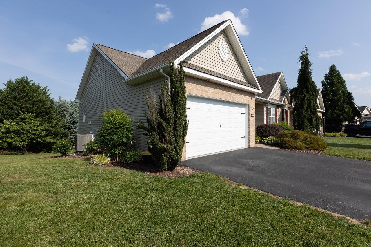 41 CAMBRIDGE CIR