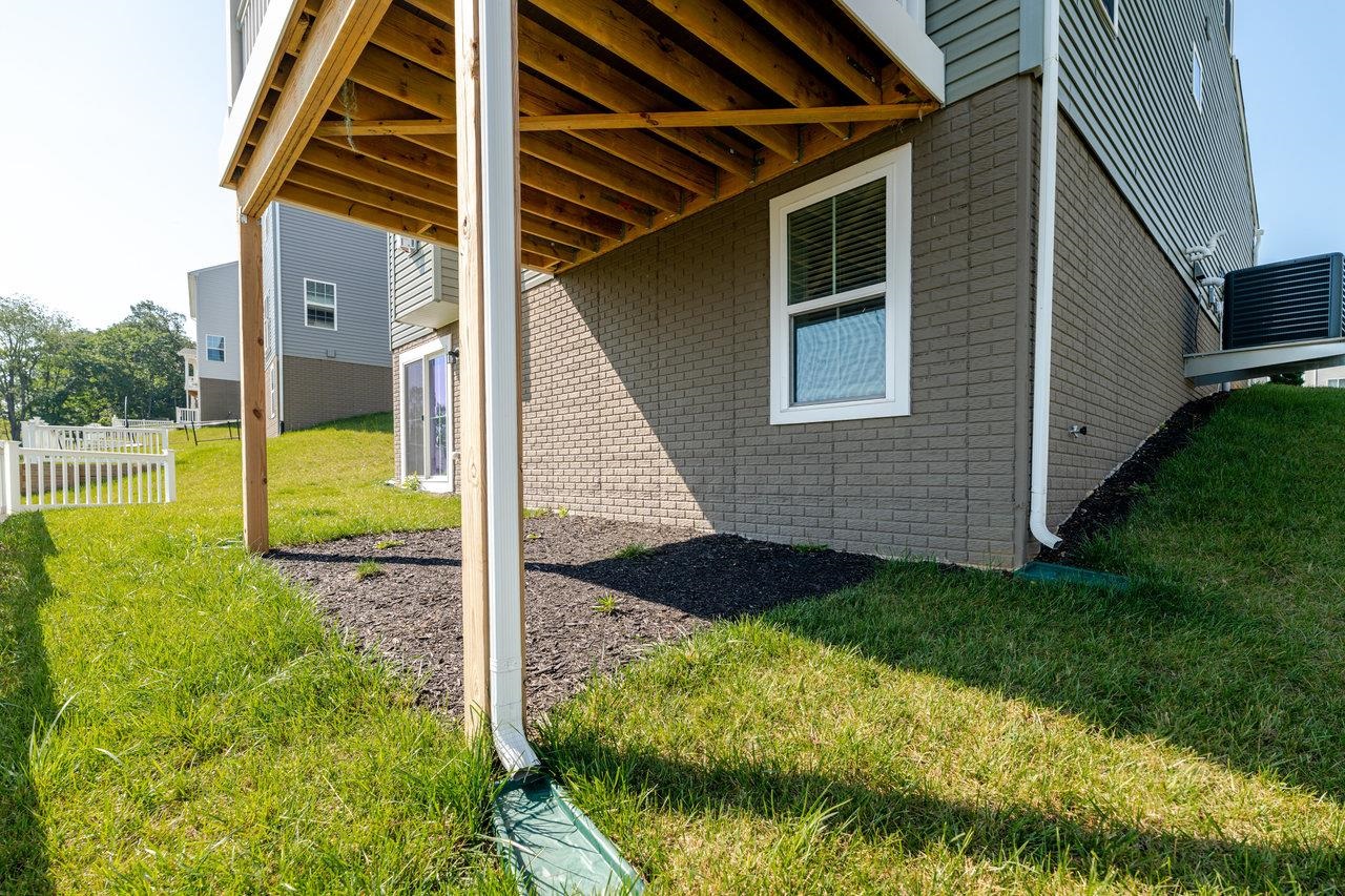 2758 DORVAL RD
