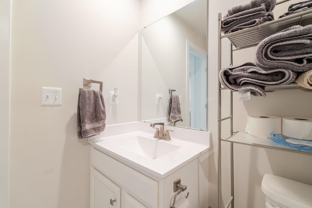 2758 DORVAL RD