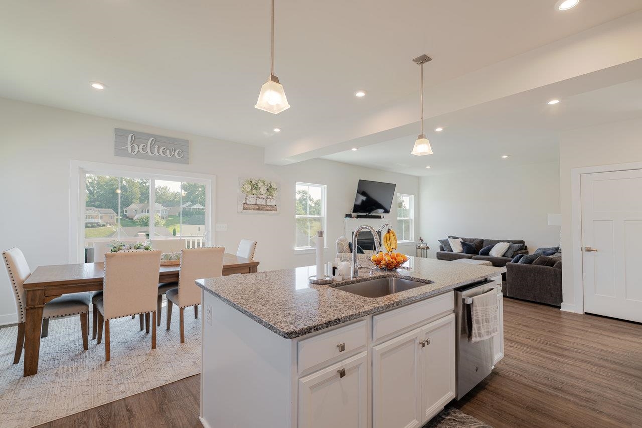 2758 DORVAL RD
