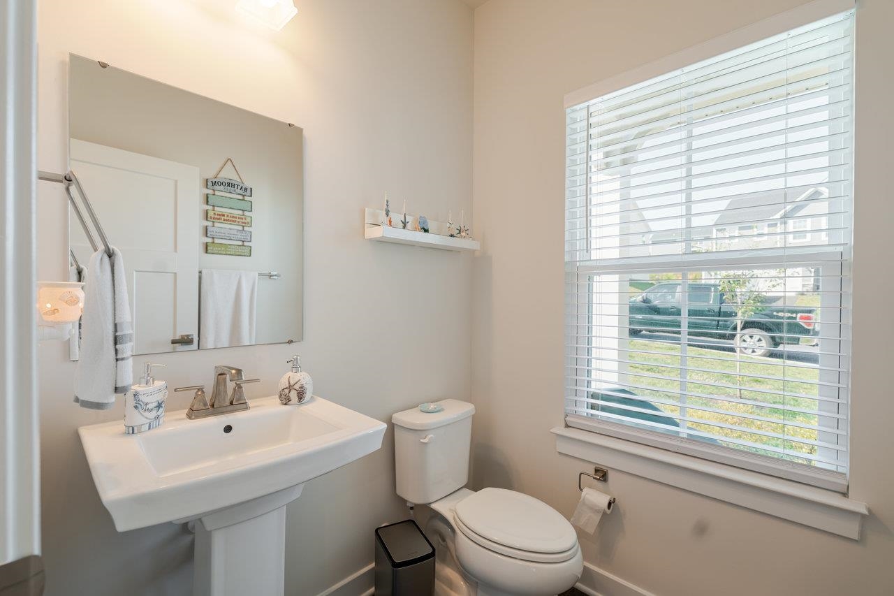 2758 DORVAL RD