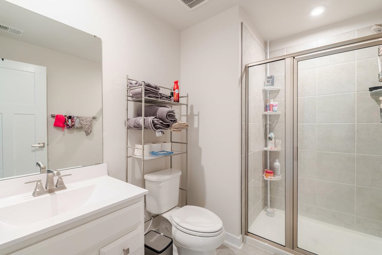 2758 DORVAL RD