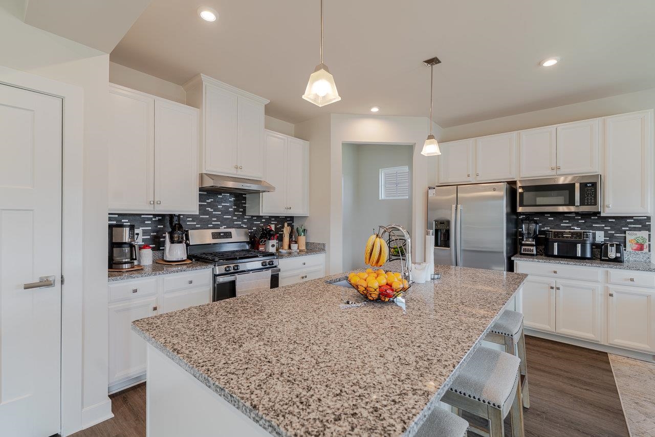 2758 DORVAL RD